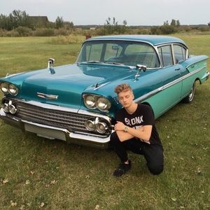 Meet your Posher, Nick